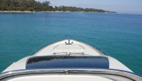Motor Yacht Stinray M -  Forward